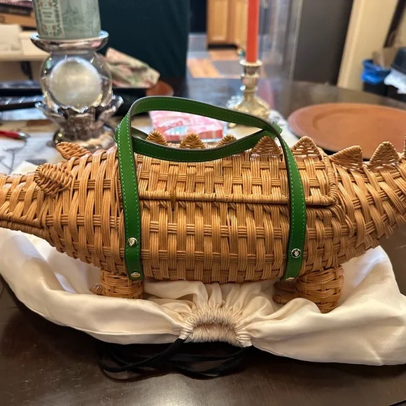 NWOT Kate Spade Wicker Alligator with Green Accent - Picture 4 of 6